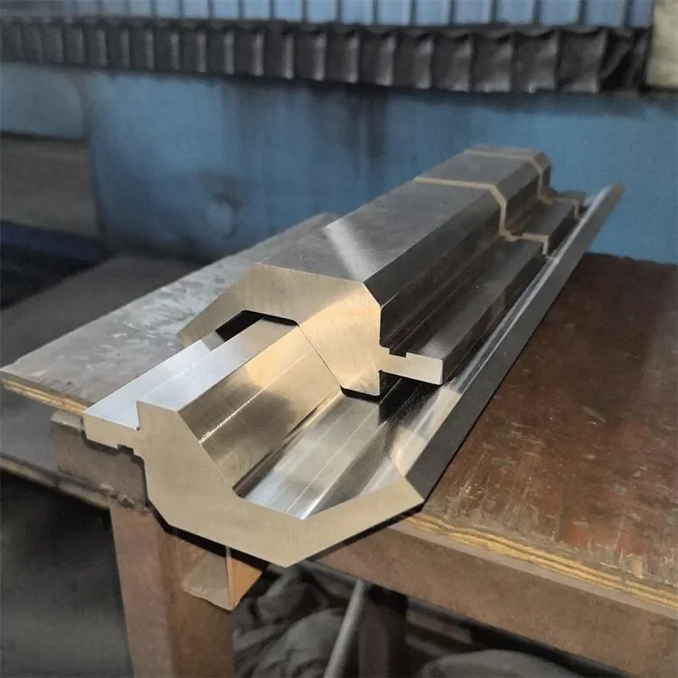 CAMT engineering support for press brake die selection